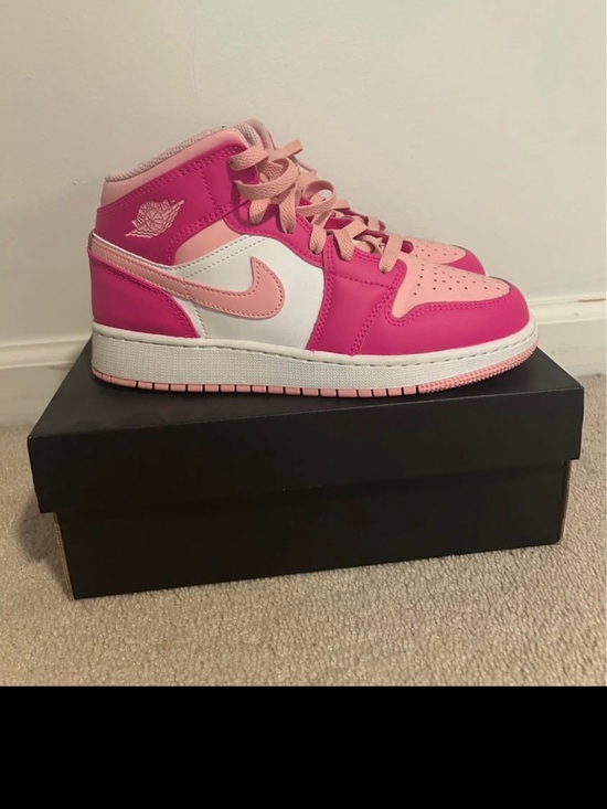 Jordan Shoes - Air Jordan 1 Mid White/Medium Soft Pink 5Y Womens size 7 Like new Worn twice